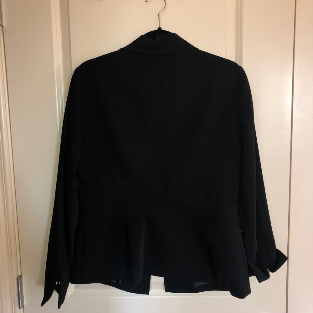 Blazer - Picture 3 of 6